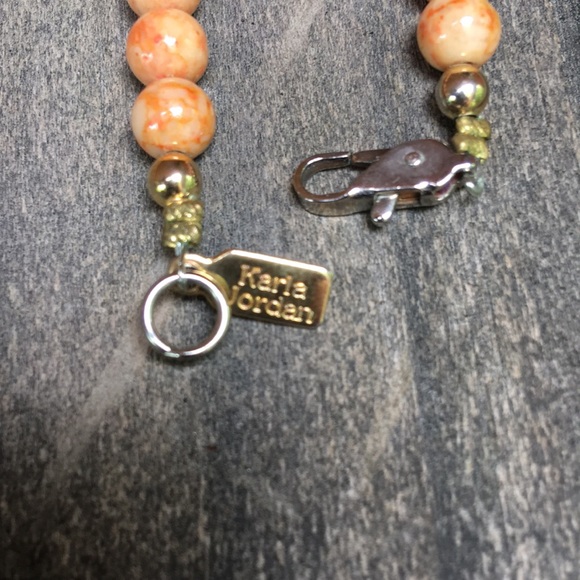 Karla Jordan inlaid shell necklace and earrings - Picture 5 of 11